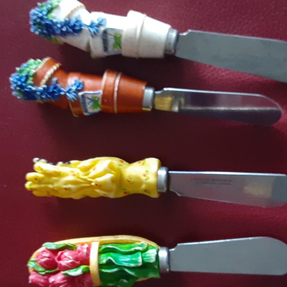 4 cute garden knives for dips.